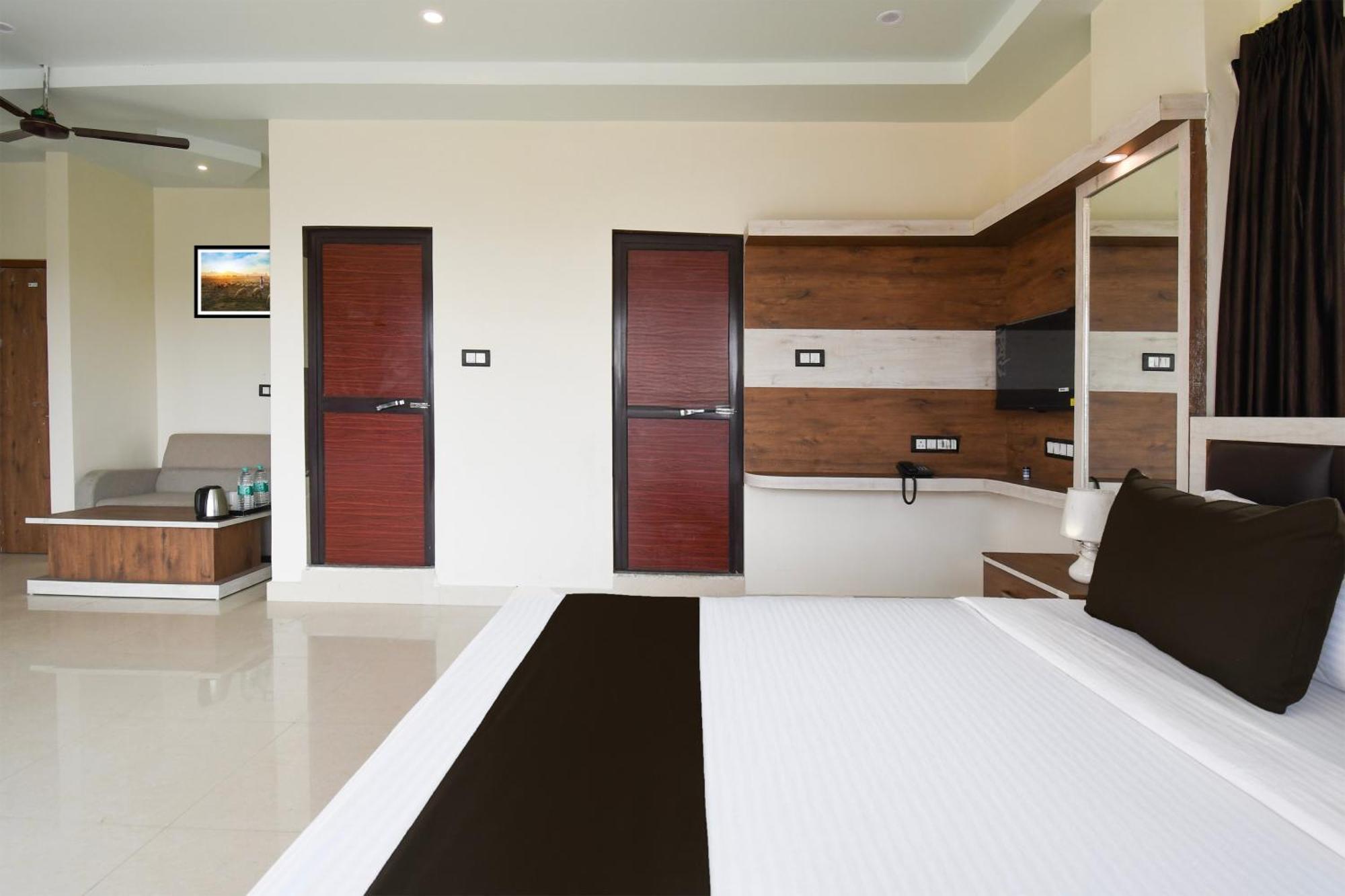 Hotel O Nilmadhab International Tarapith Exteriör bild