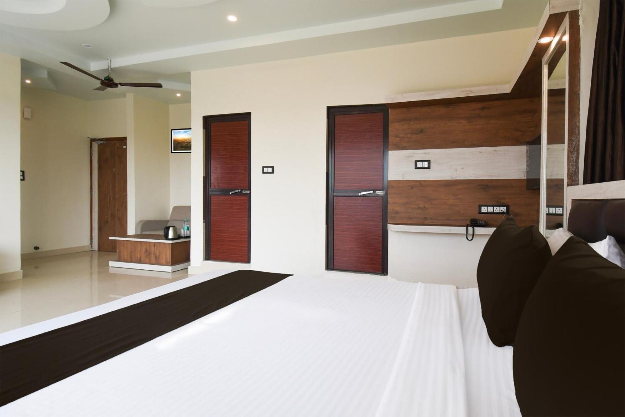 Hotel O Nilmadhab International Tarapith Exteriör bild